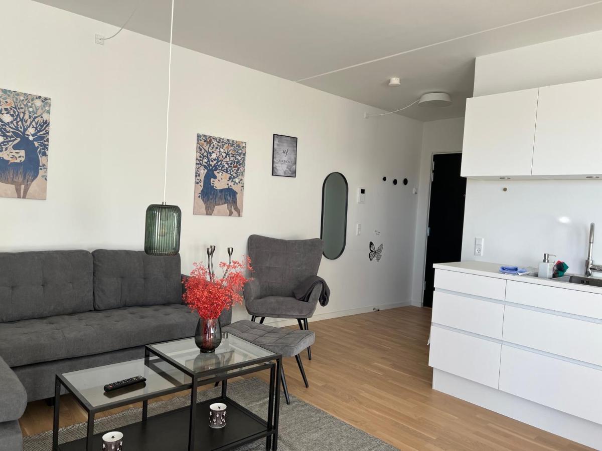Royal Arena - Brand New Fully Furnished *