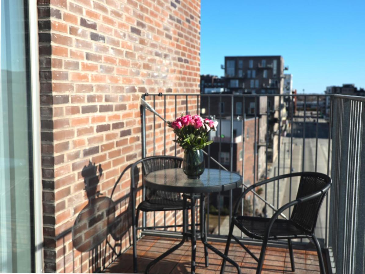 Royal Arena - Brand New Fully Furnished Apartment